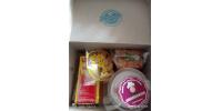 Snack box harga kisaran  Rp 8000